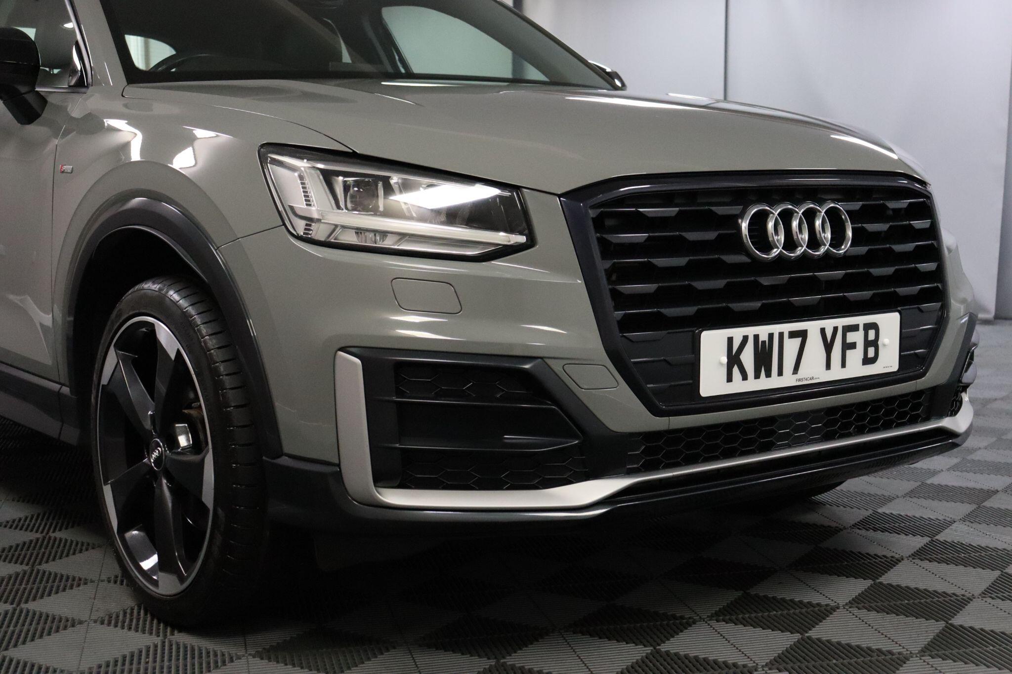 Audi Q2 view 24