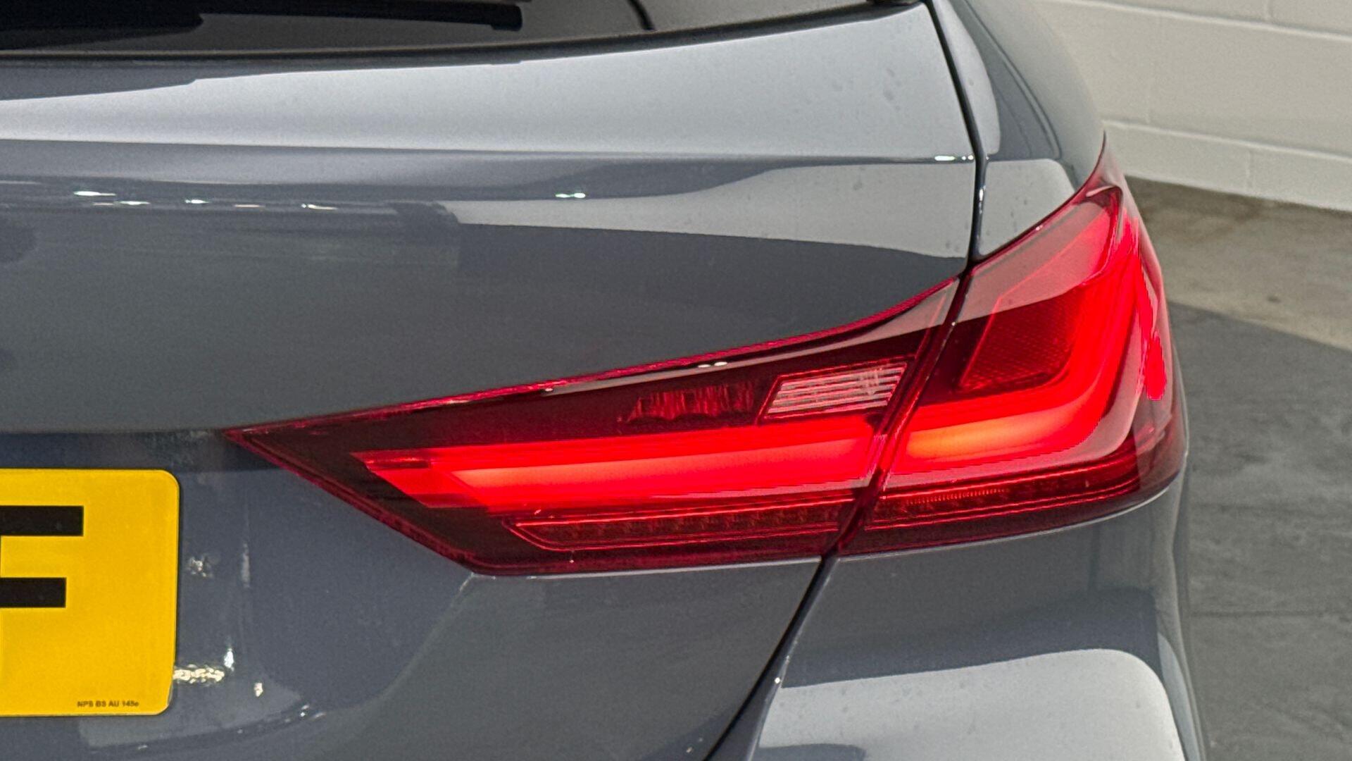 BMW 1 Series view 22