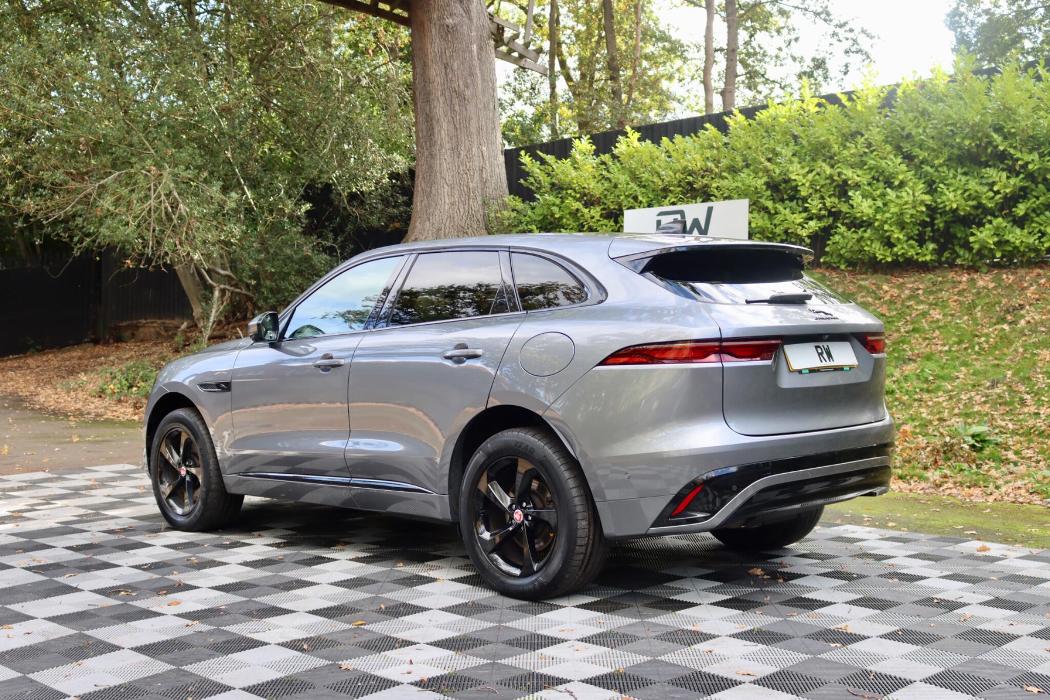 Jaguar F-Pace view 18