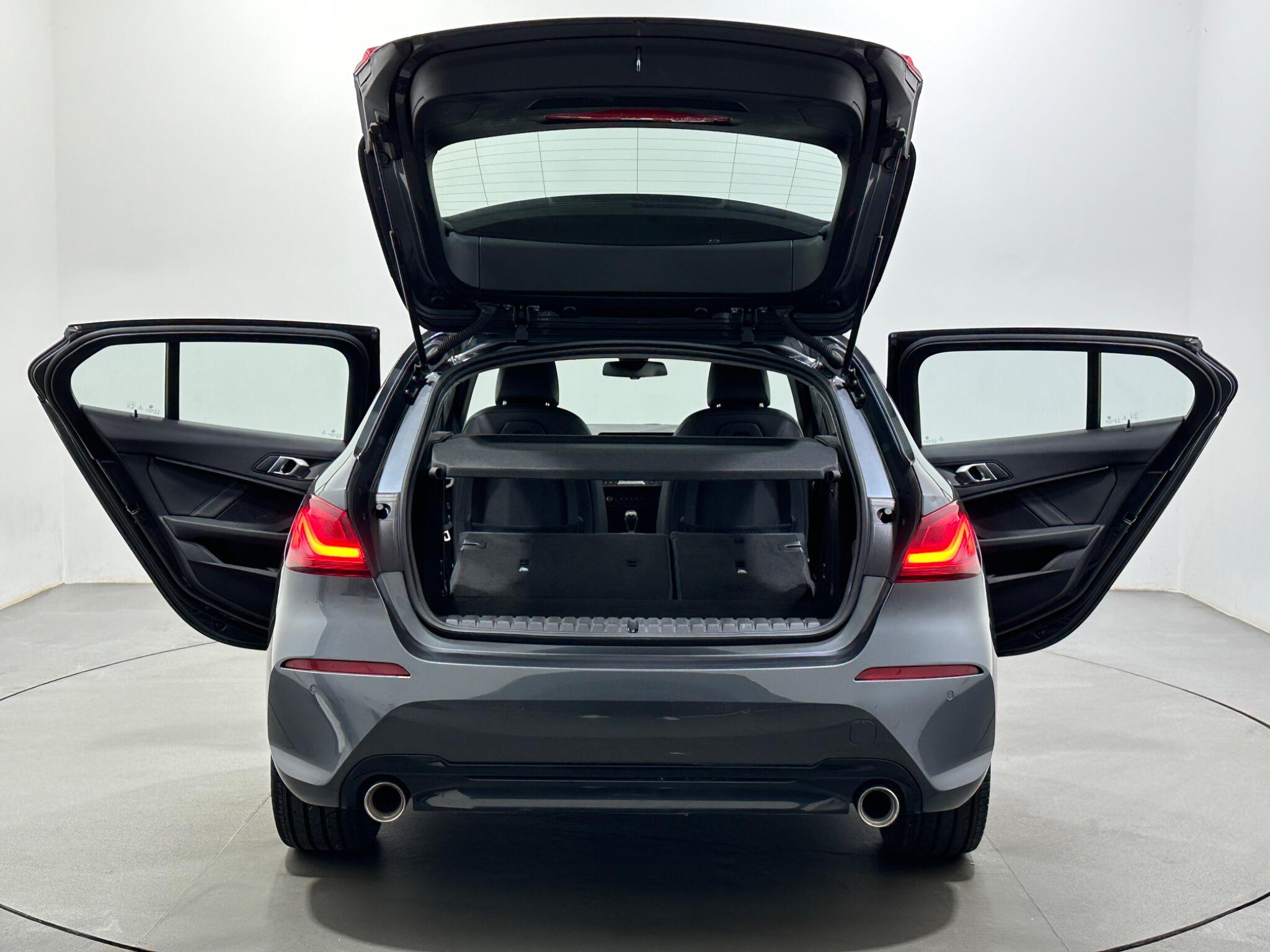 BMW 1 Series view 45