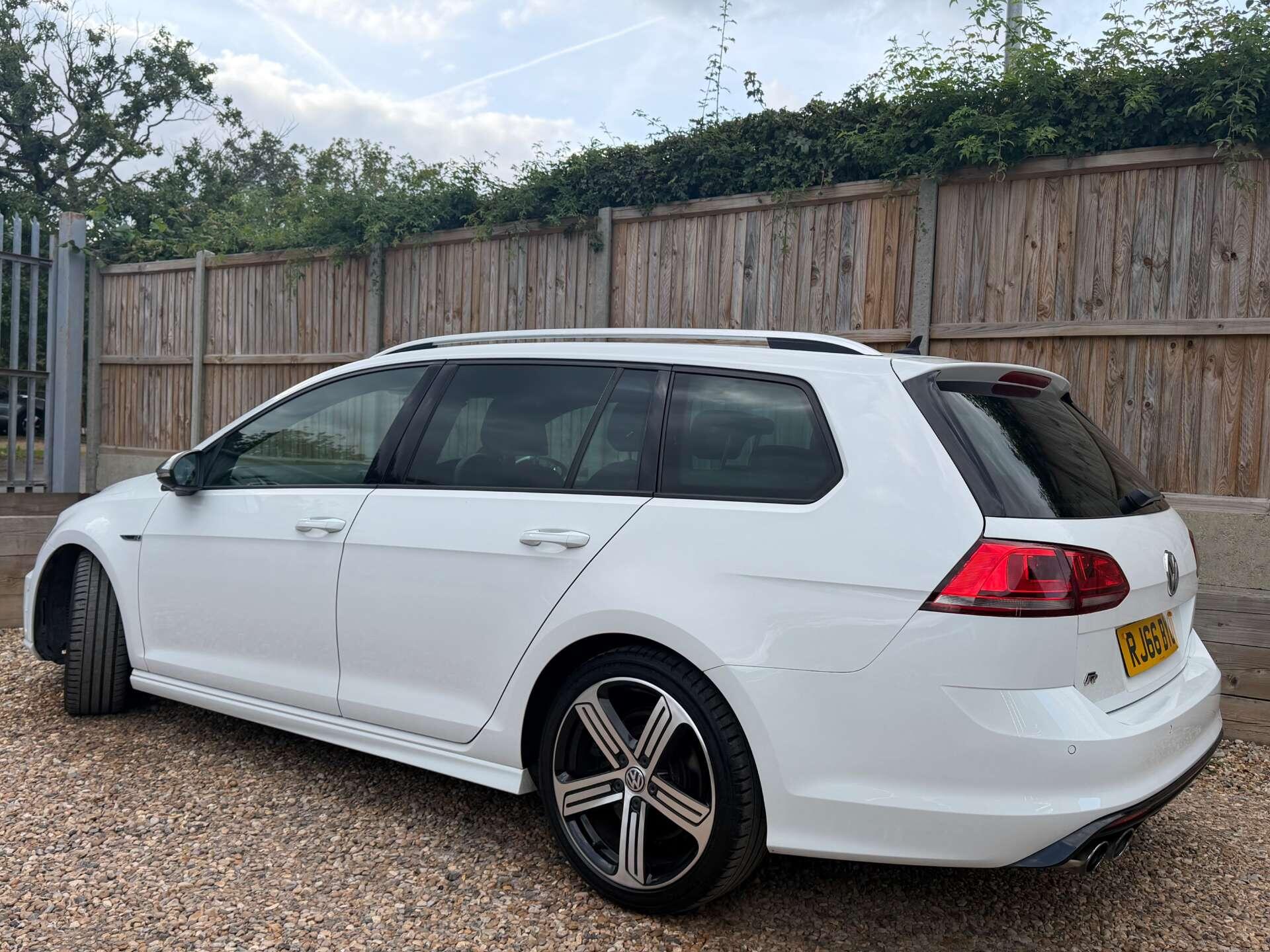 Volkswagen Golf view 7