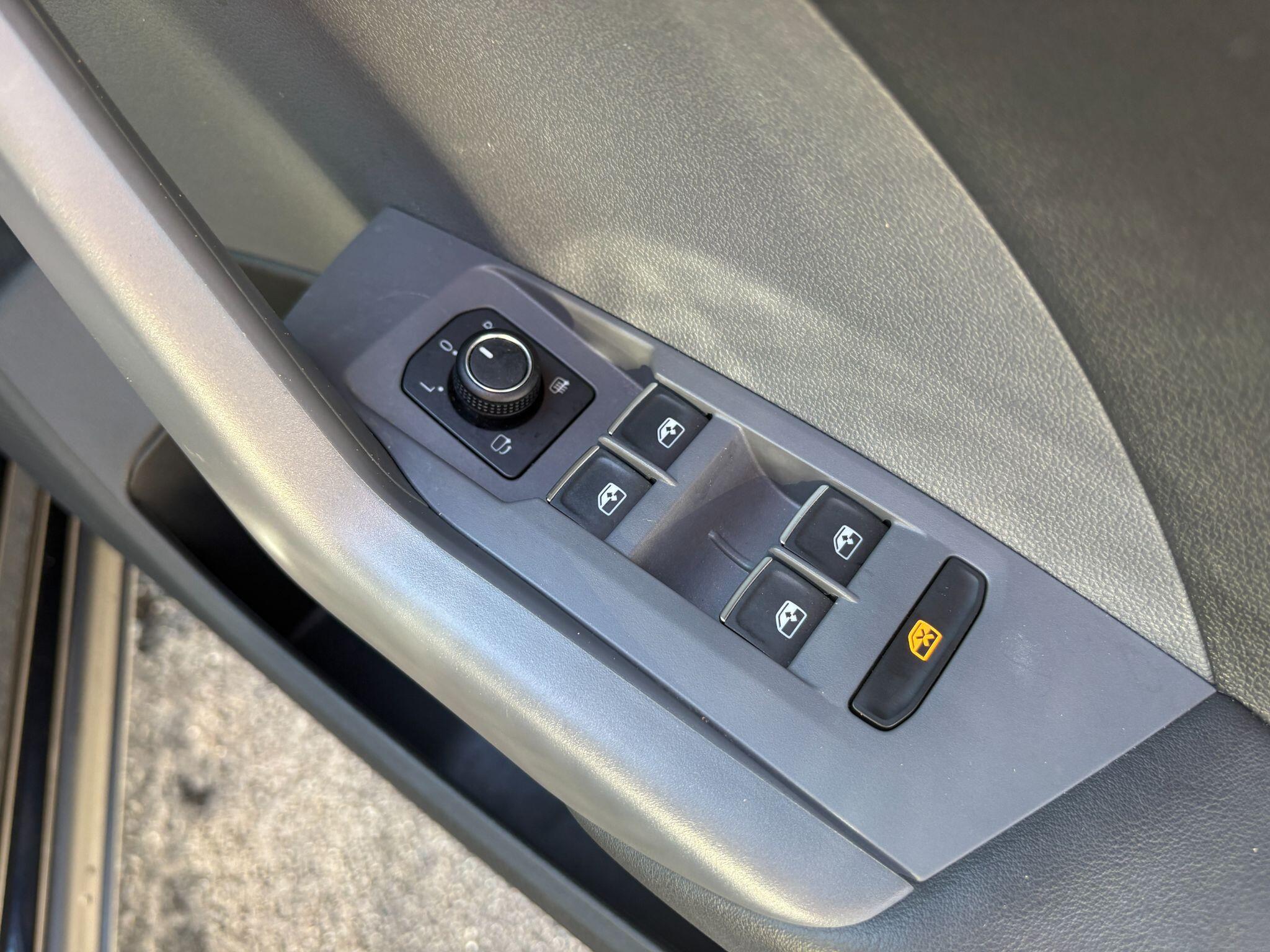 Volkswagen T-Cross view 27
