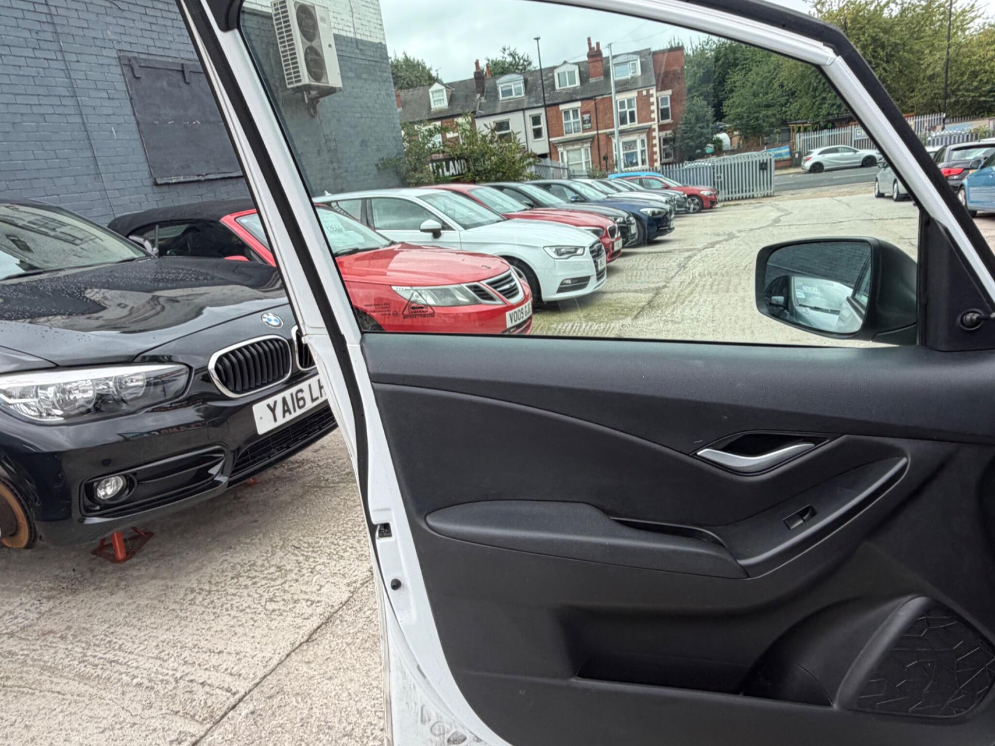 Hyundai Ix20 view 27