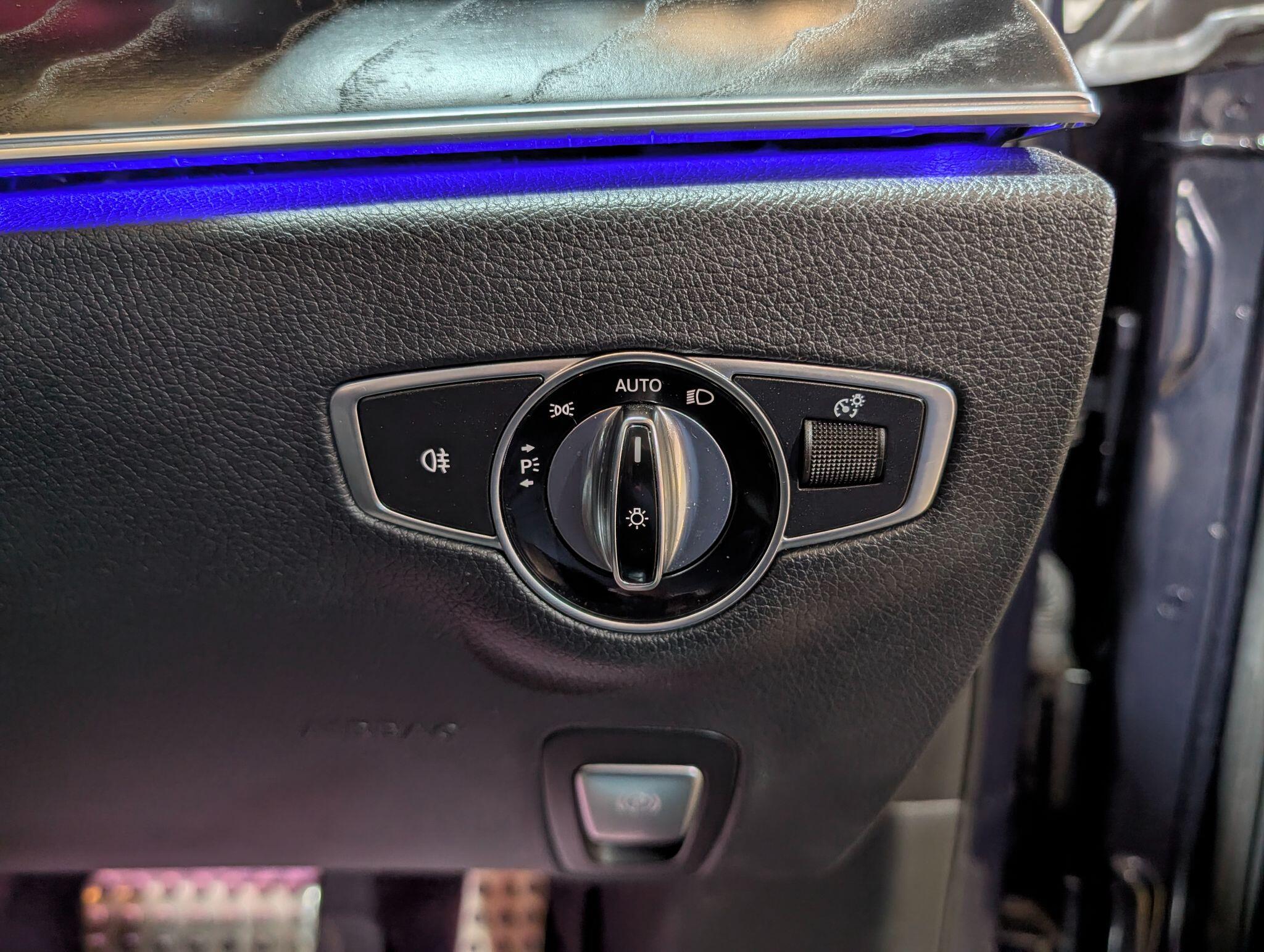 Mercedes-Benz E-Class view 31