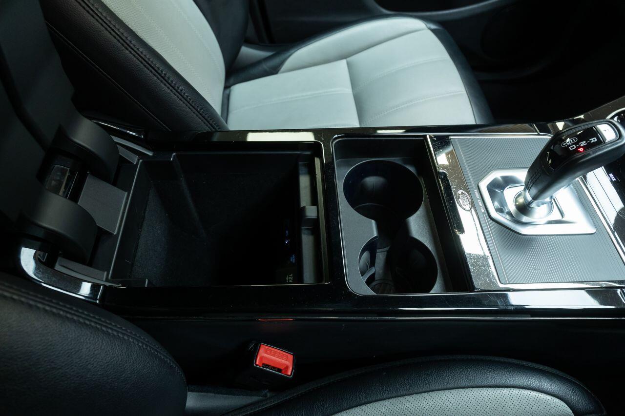 Land Rover Range Rover Evoque view 38