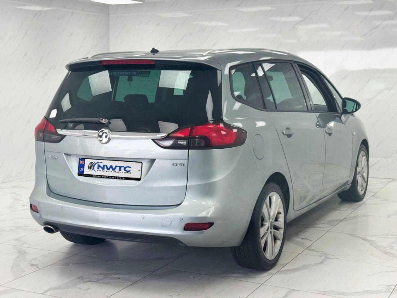 Vauxhall Zafira Tourer view 11