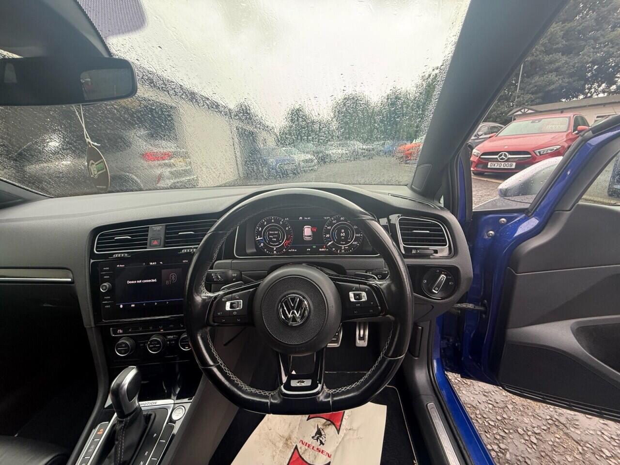 Volkswagen Golf view 16