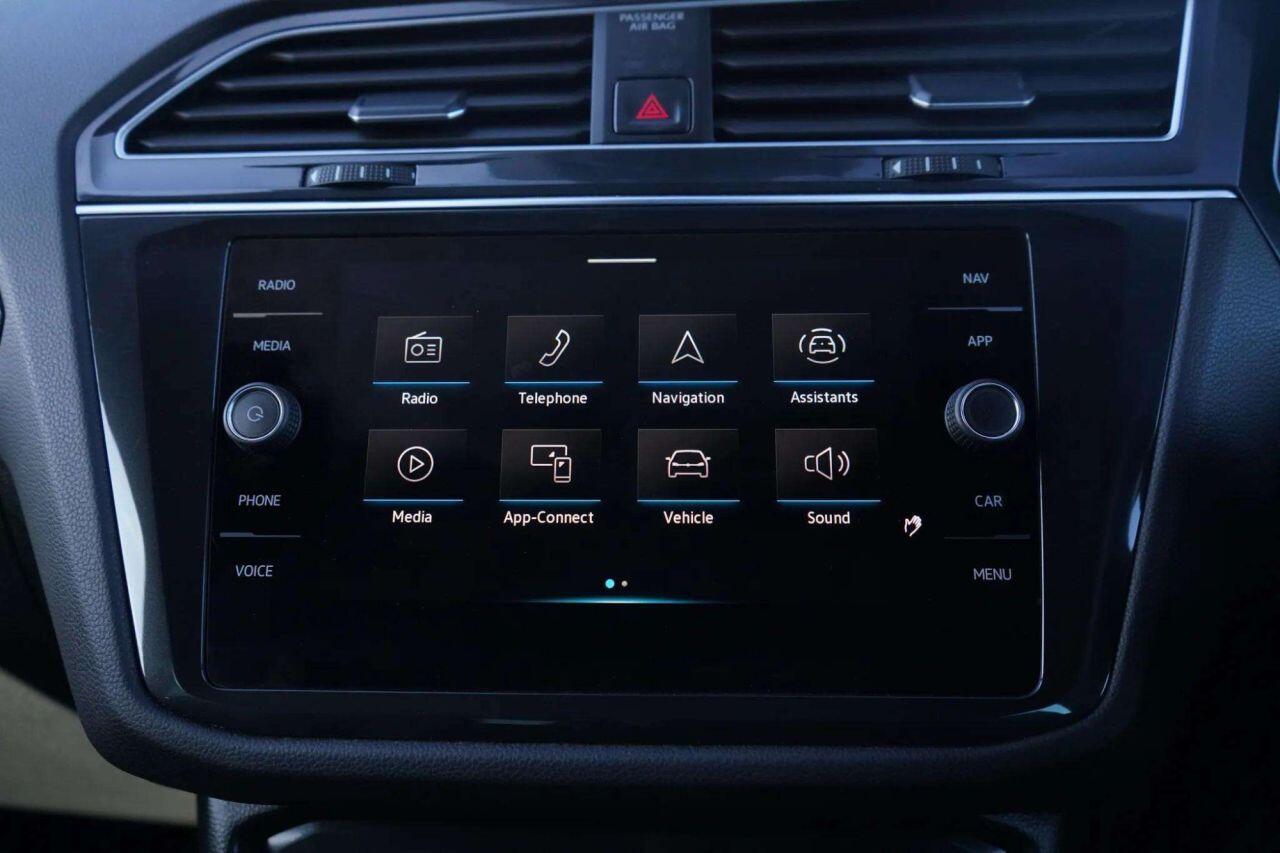Volkswagen Tiguan view 29