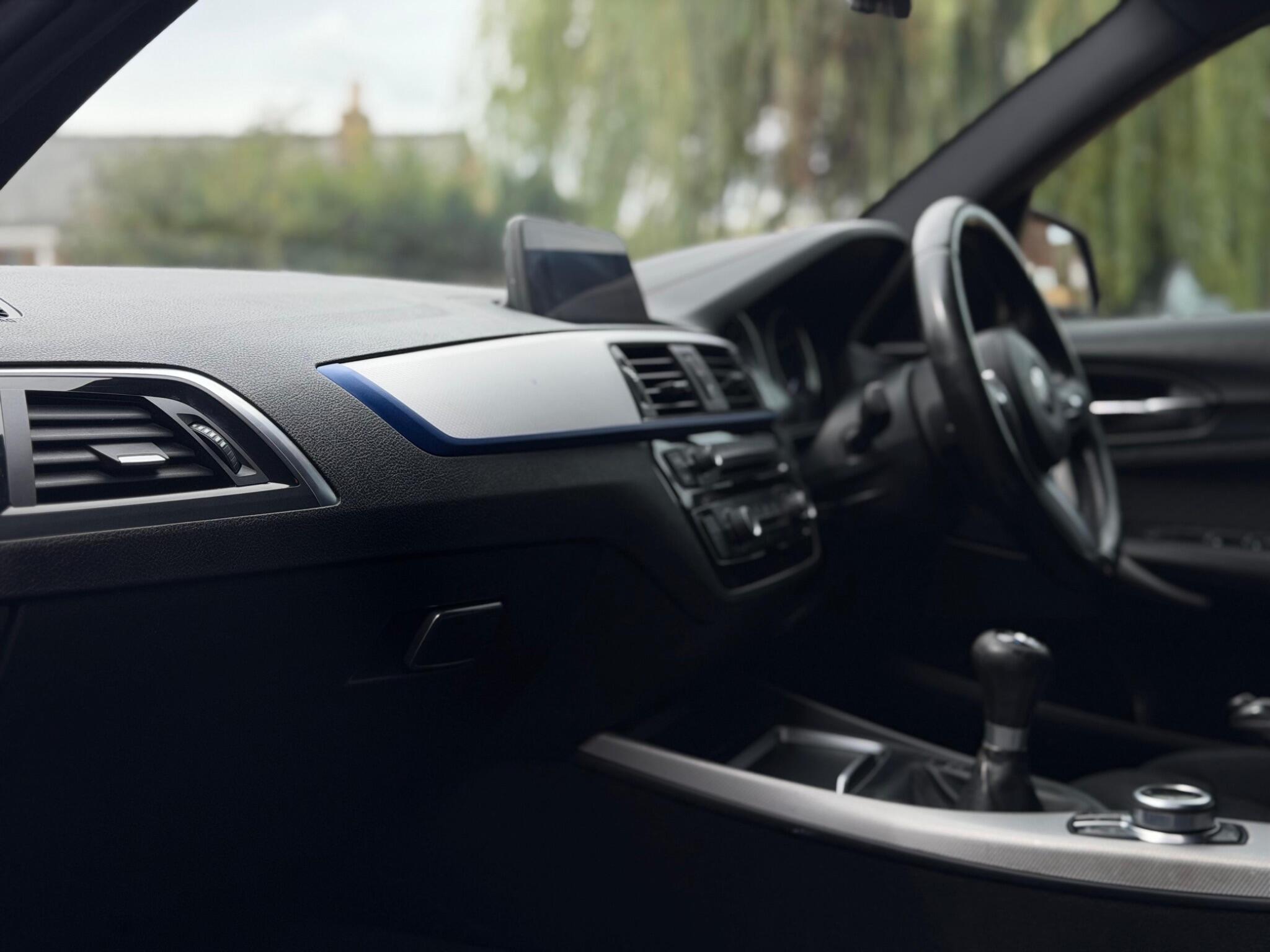 BMW 1 Series view 30