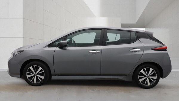 Nissan Leaf view 7