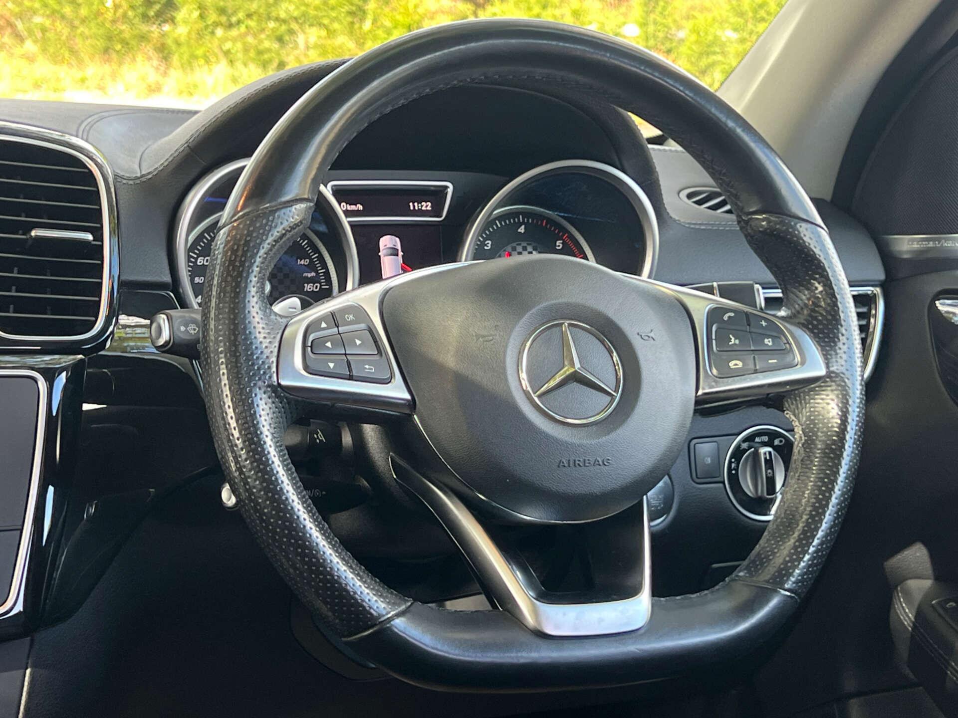 Mercedes-Benz GLE view 45
