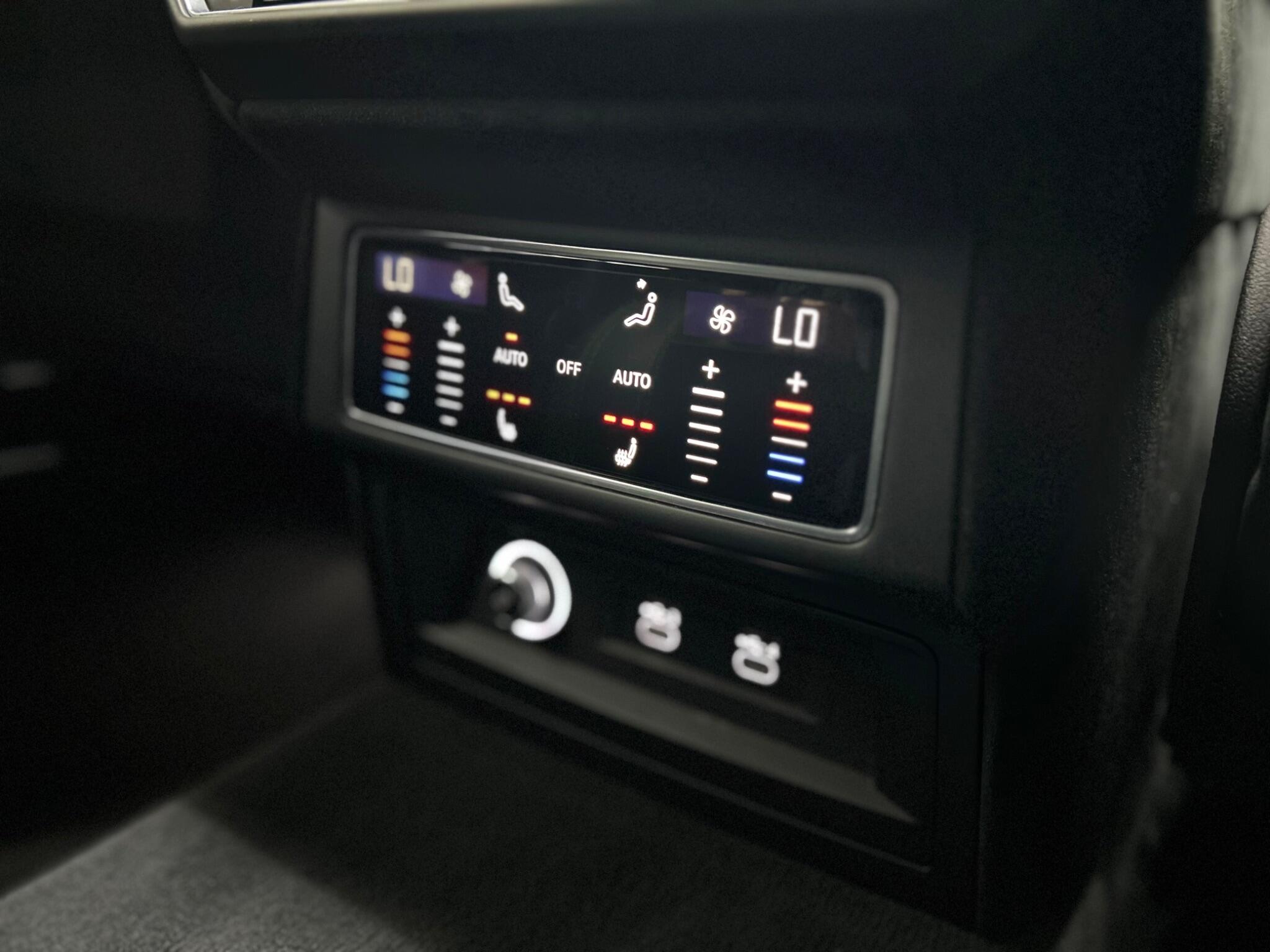 Lamborghini Urus view 34
