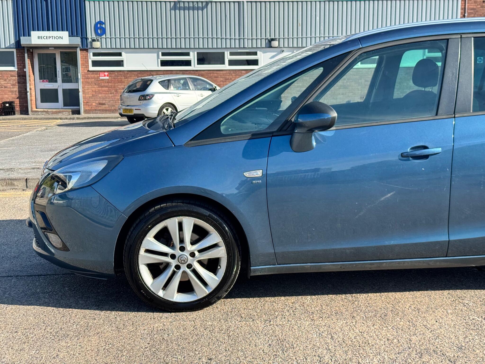 Vauxhall Zafira Tourer view 54