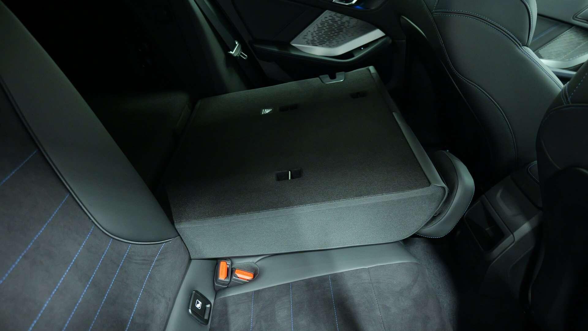 BMW 1 Series view 27