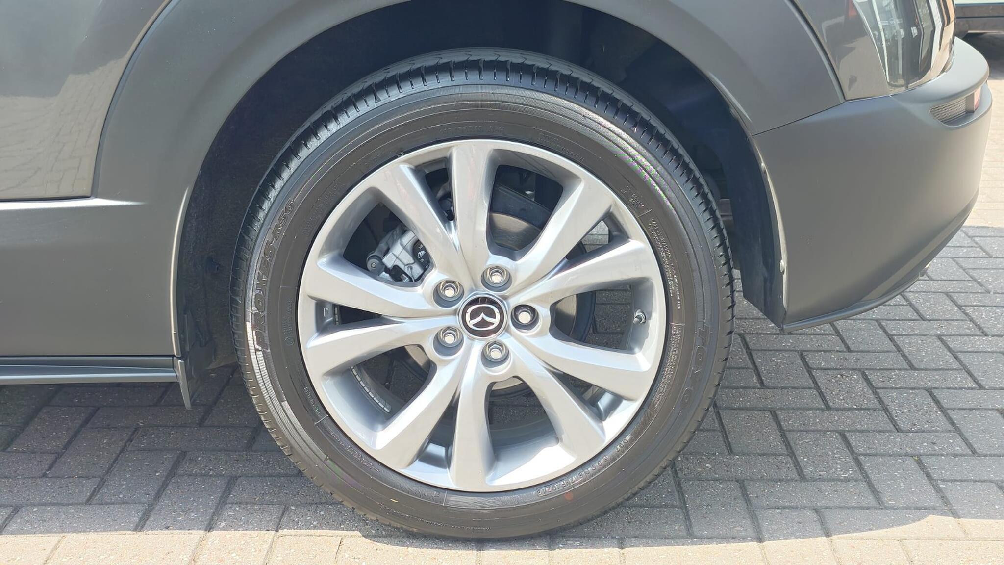 Mazda CX-30 view 11