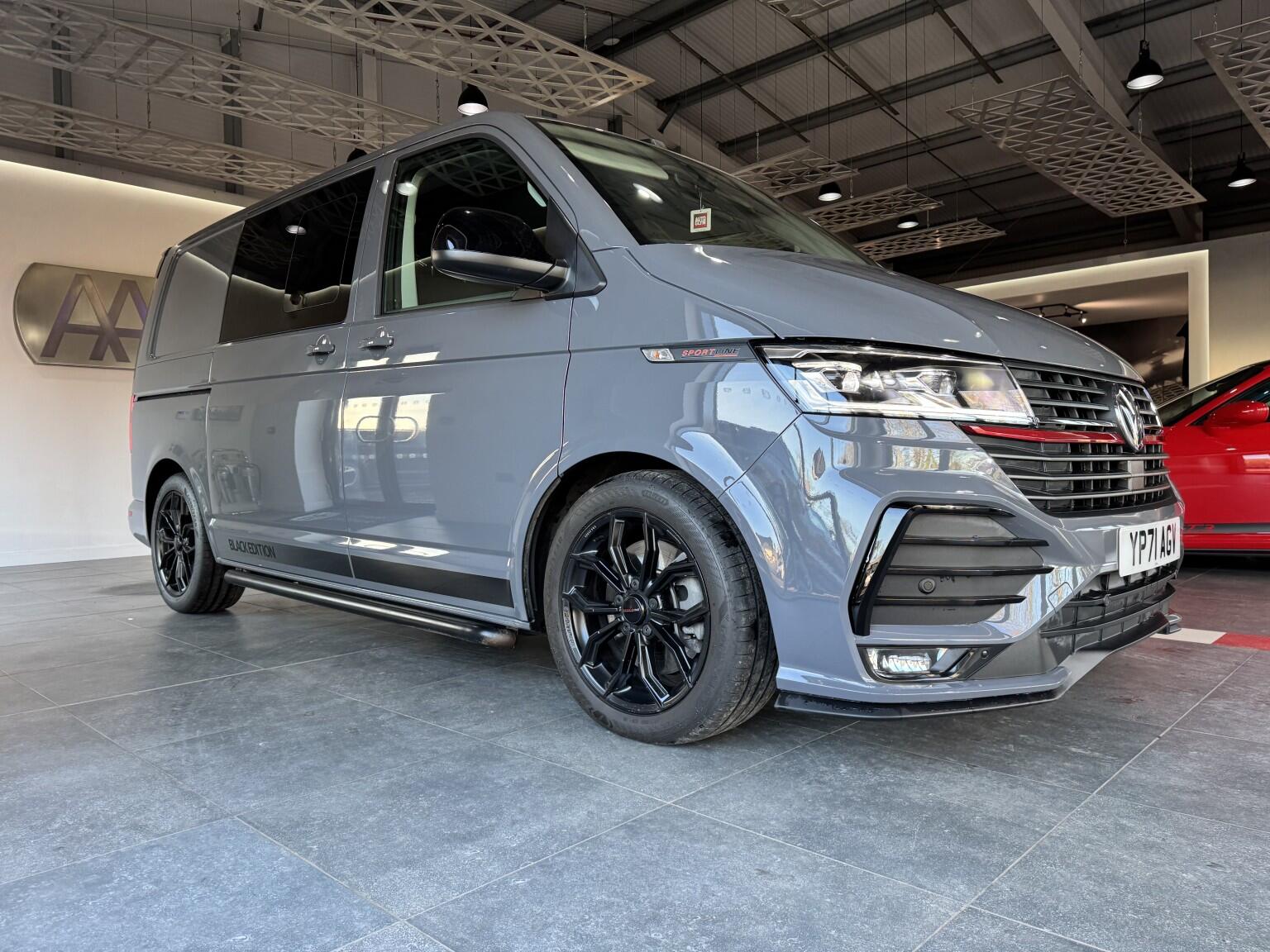 Volkswagen Transporter view 7
