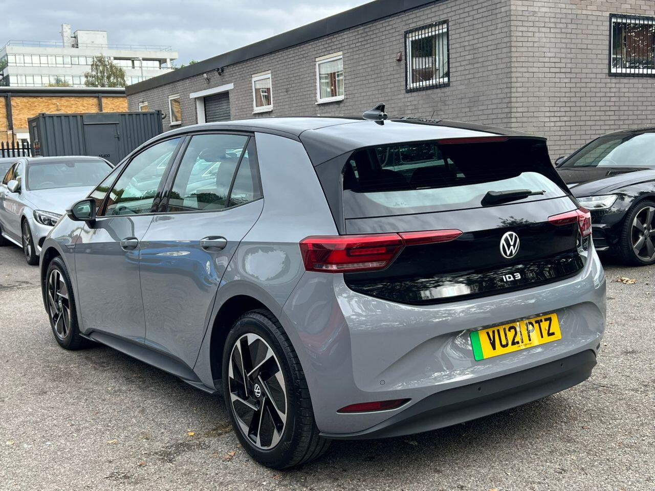 Volkswagen ID.3 view 5