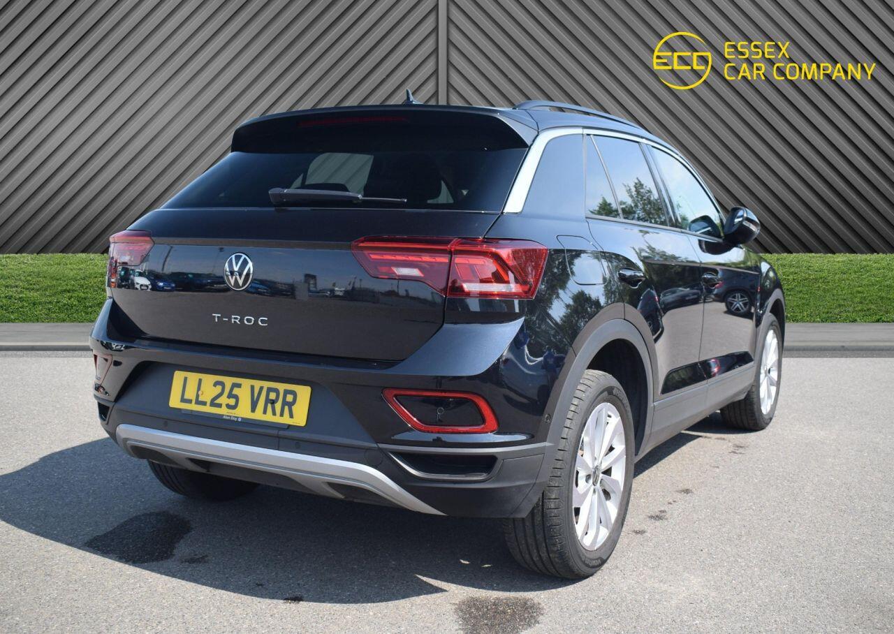 Volkswagen T-Roc view 10