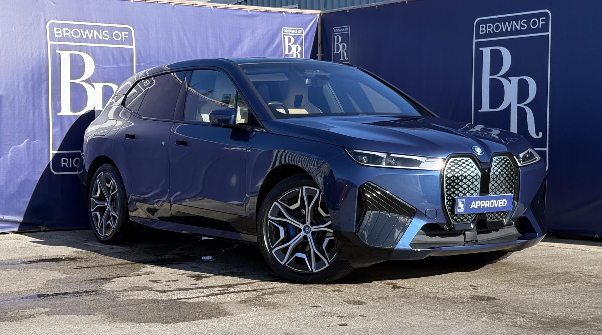 BMW iX