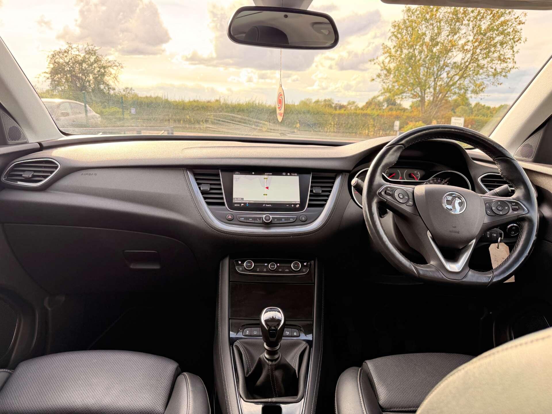 Vauxhall Grandland X view 50
