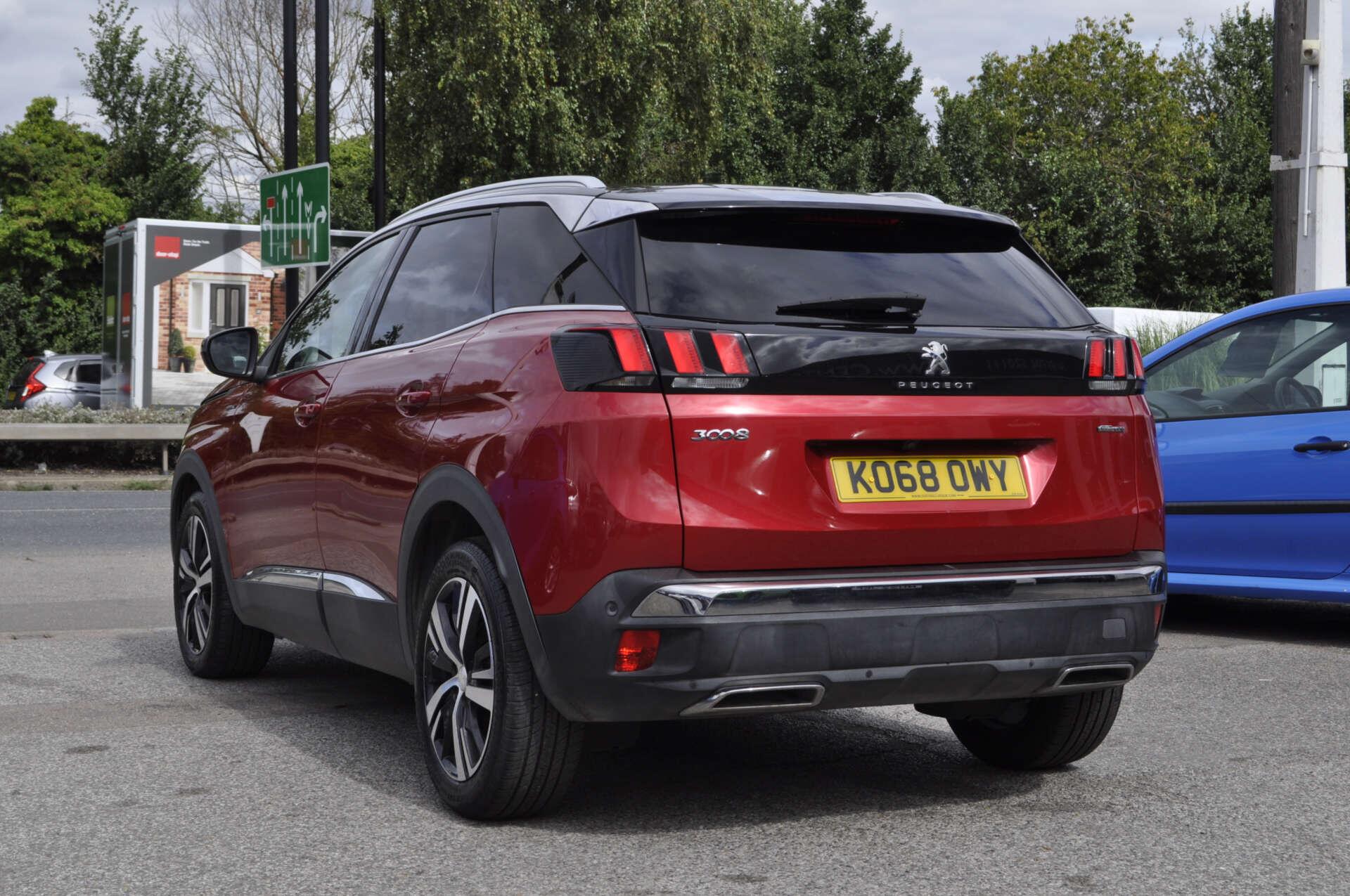 Peugeot 3008 view 5