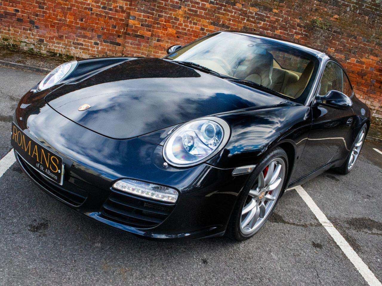Porsche 911 view 10