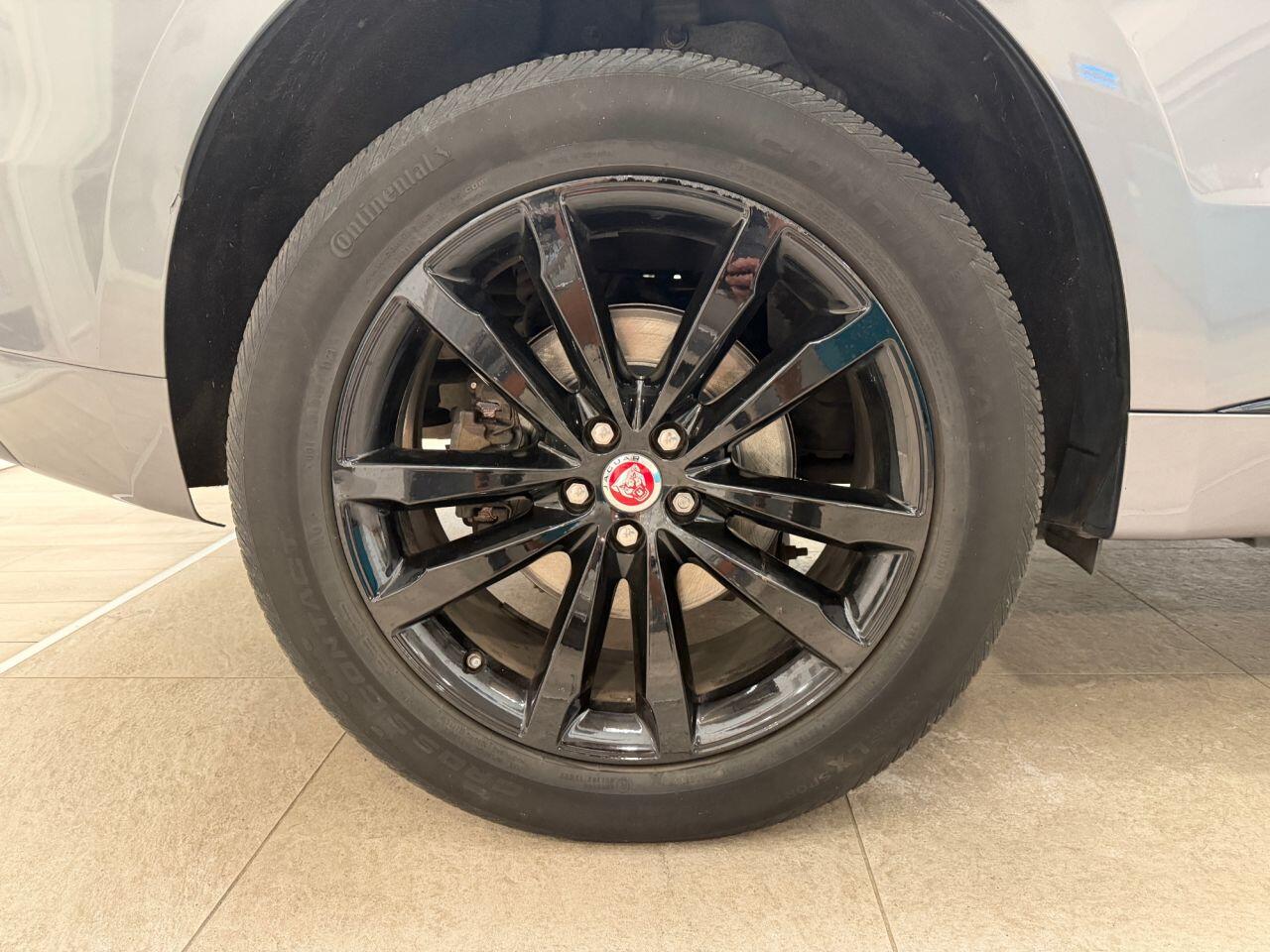 Jaguar F-Pace view 11