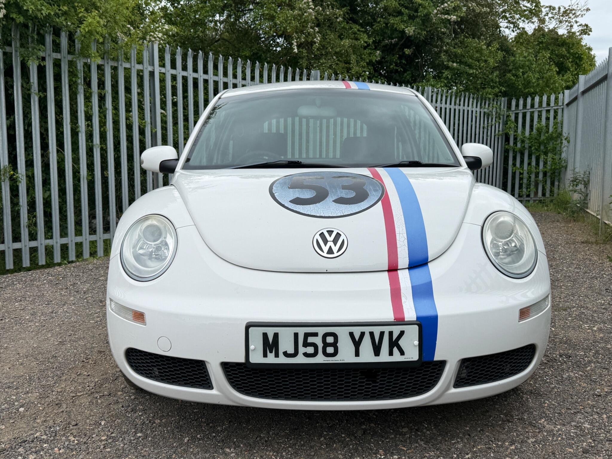 2009 Volkswagen Beetle image 4