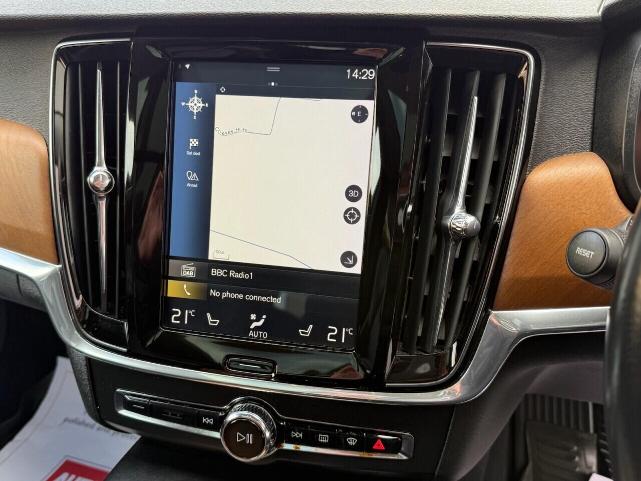 Volvo V90 view 9