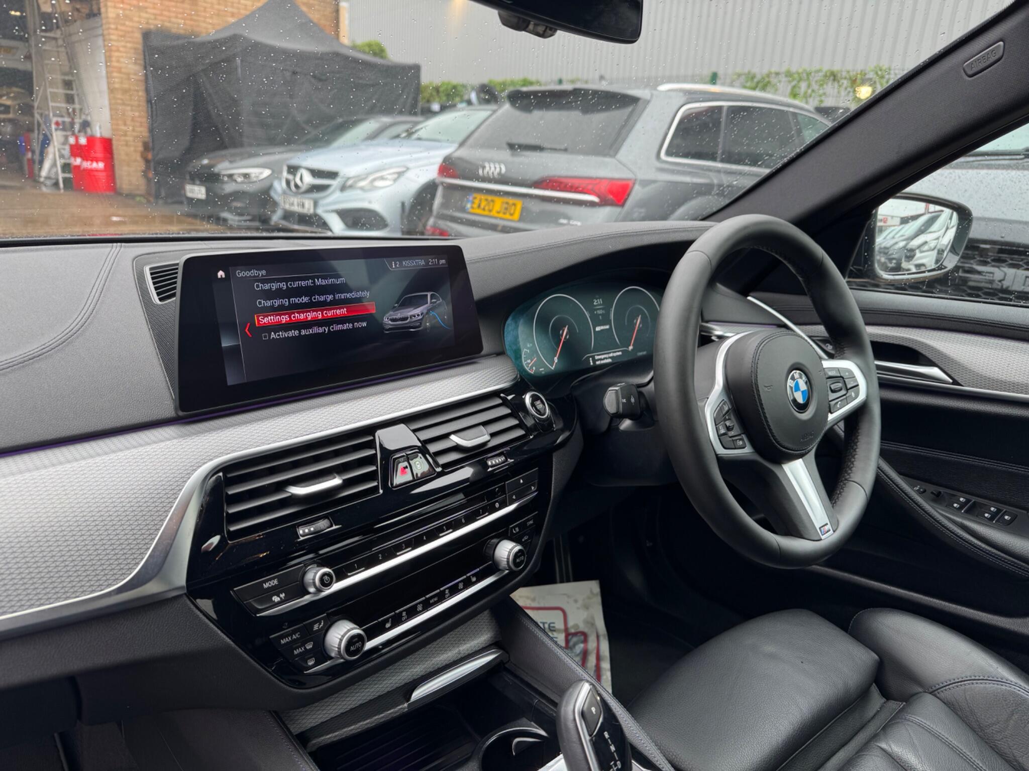 BMW 5 Series view 9