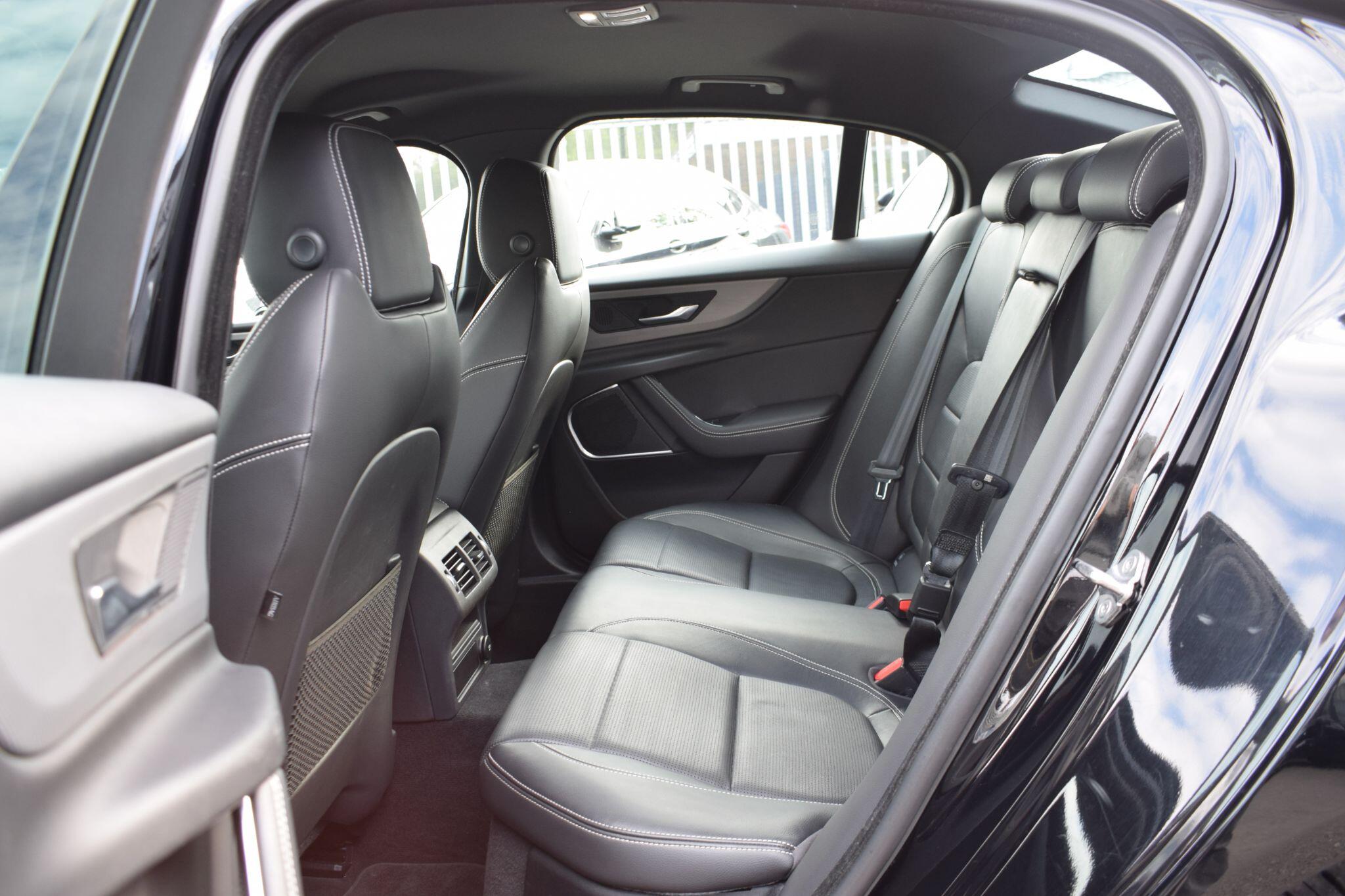 Jaguar Xe view 28