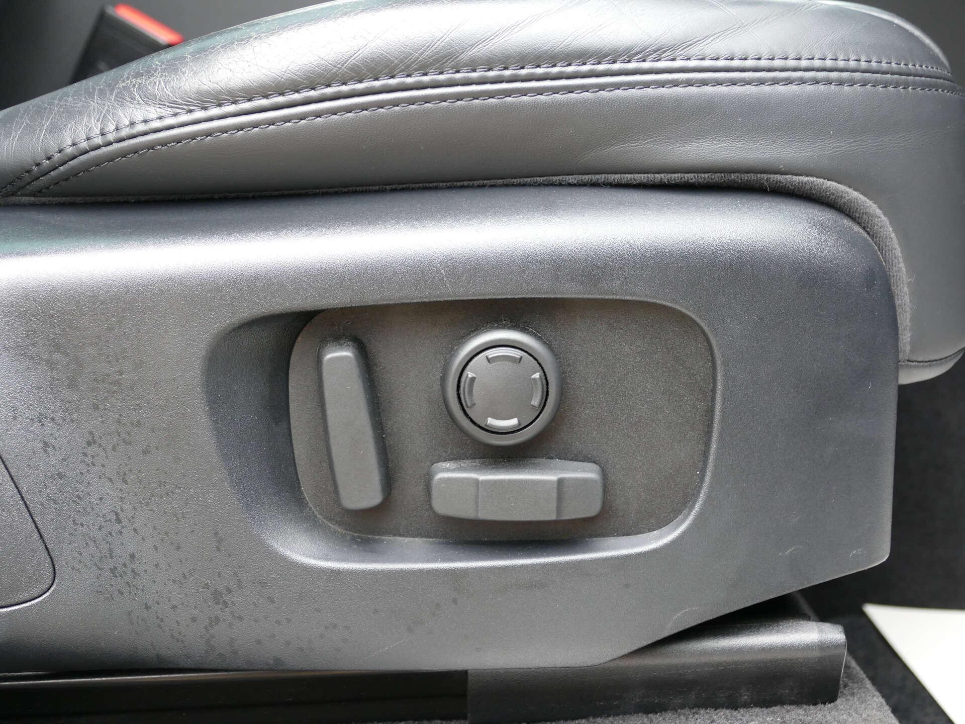 Land Rover Range Rover Sport view 24