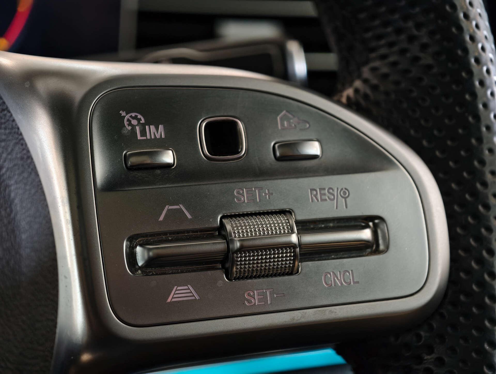 Mercedes-Benz Gle view 31