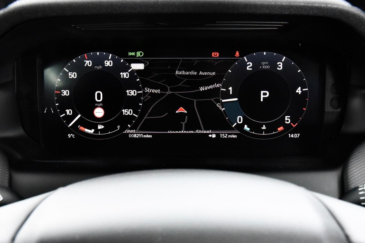 Land Rover Discovery Sport view 25