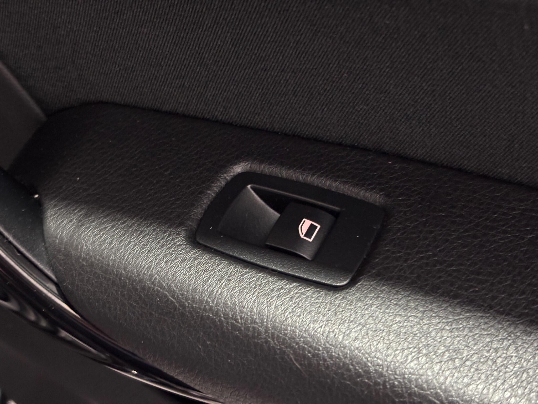 BMW 1 Series view 16
