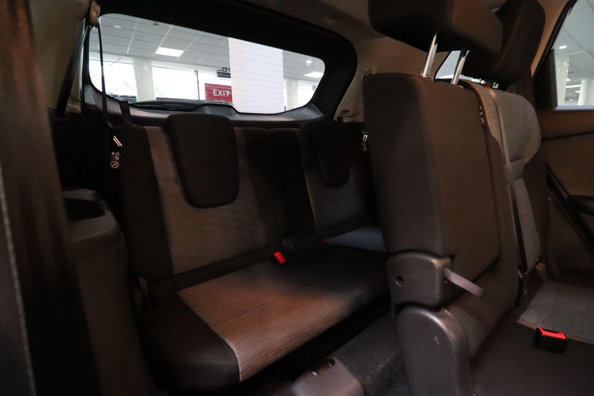 Nissan X-Trail view 14