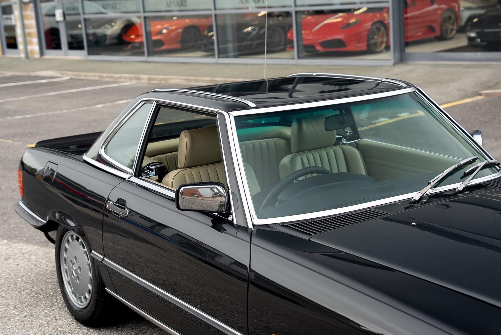 Mercedes-Benz 500 SL view 72