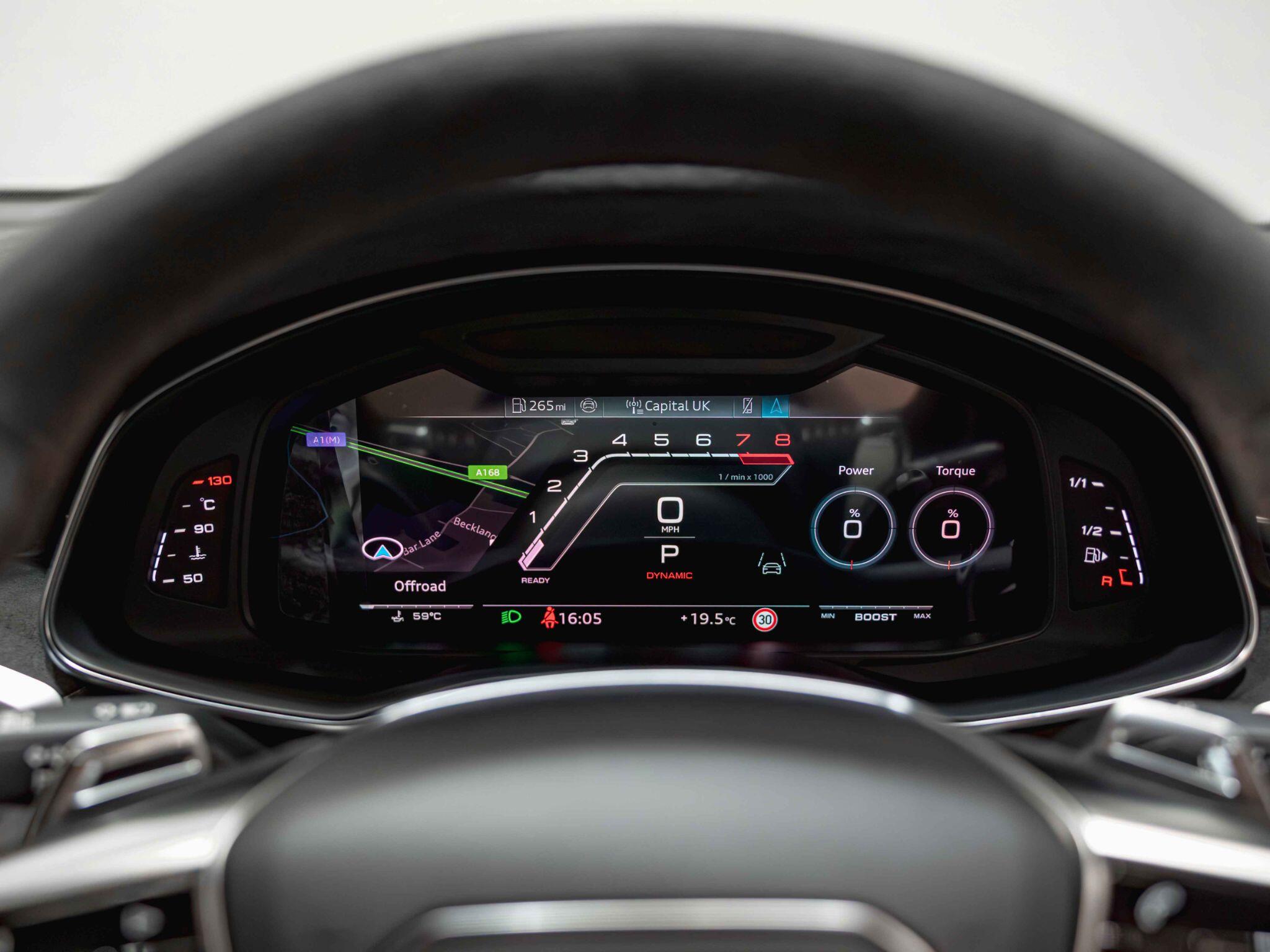 Audi RS6 Avant view 24