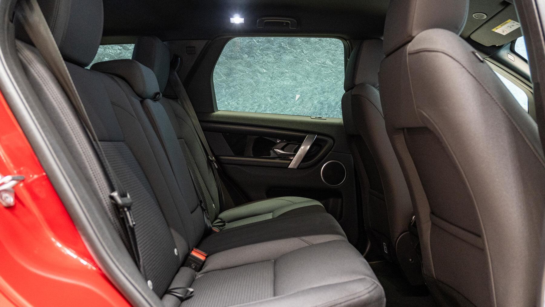 Land Rover Discovery Sport view 39