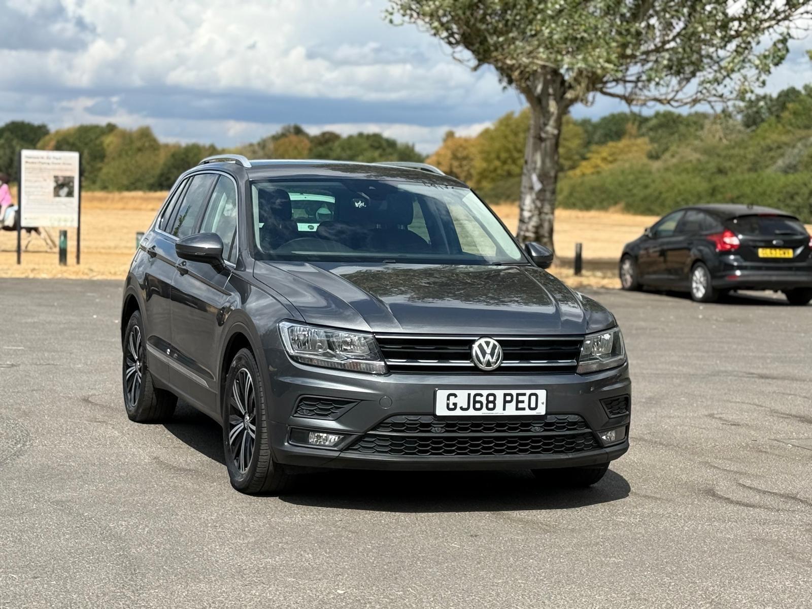 Volkswagen Tiguan view 5