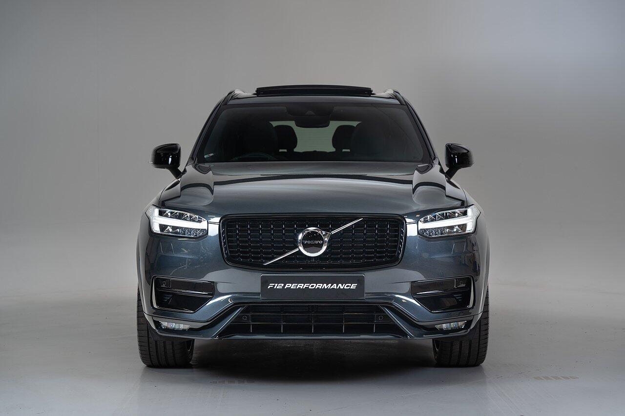 Volvo XC90 view 12