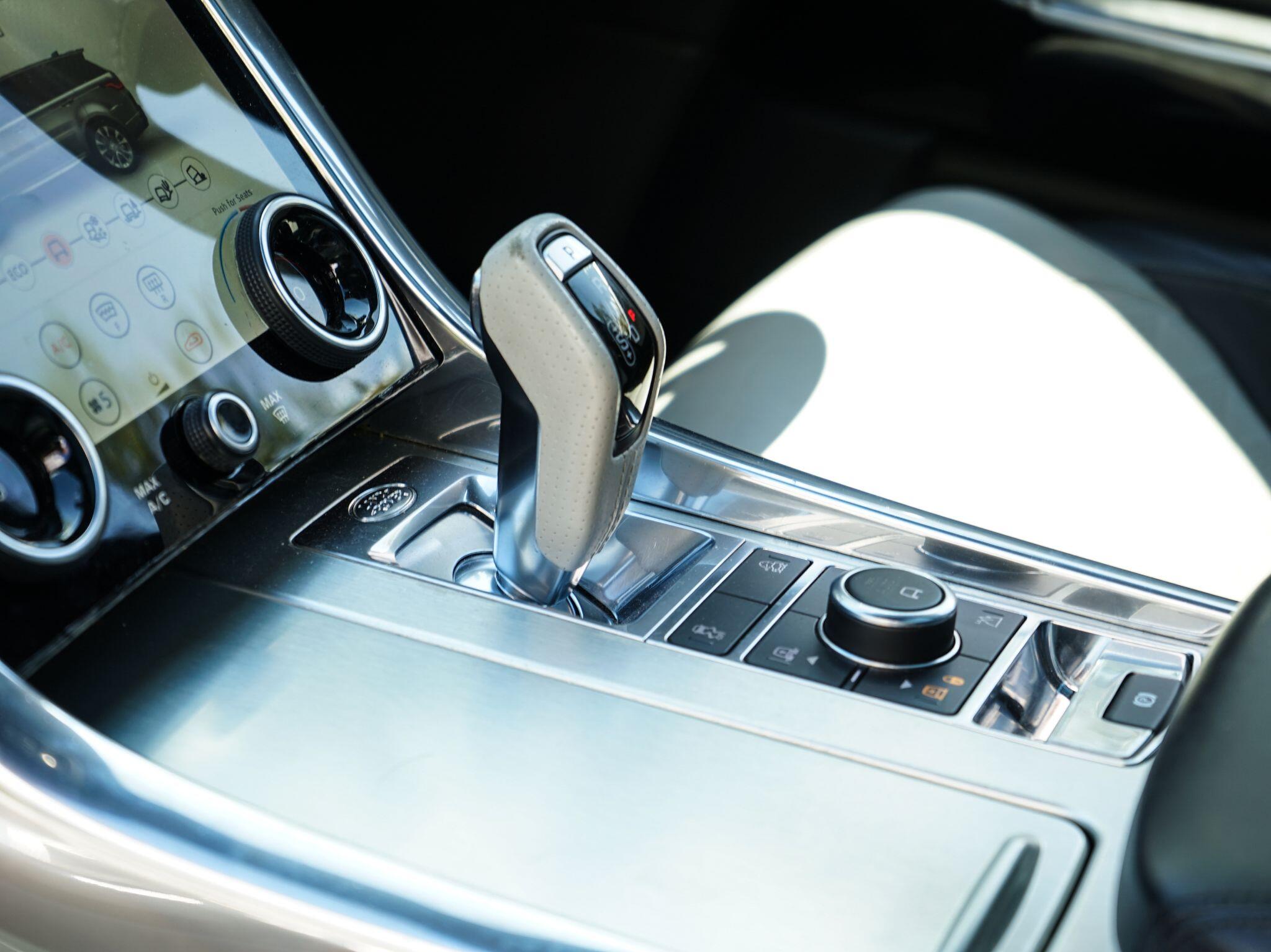 Land Rover Range Rover Sport view 21
