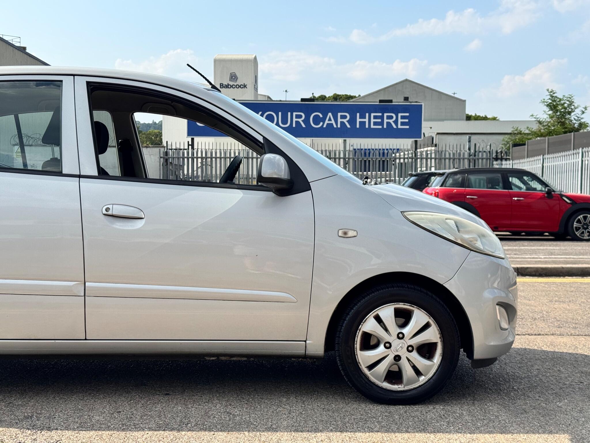Hyundai I10 view 16