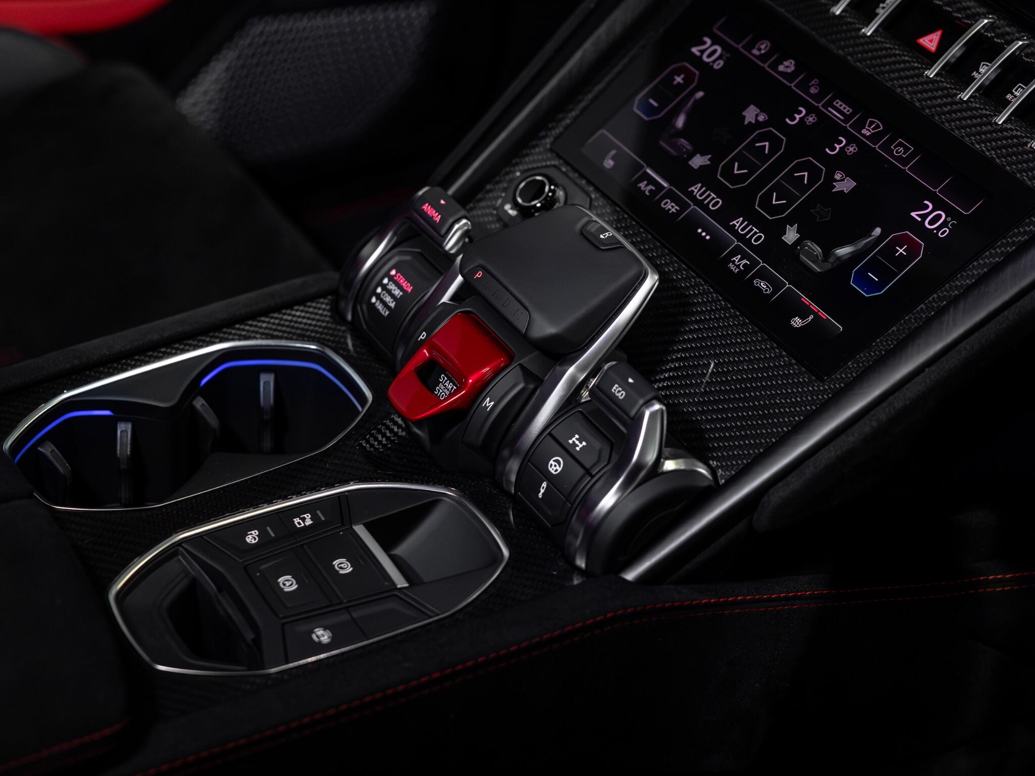 Lamborghini Urus view 30