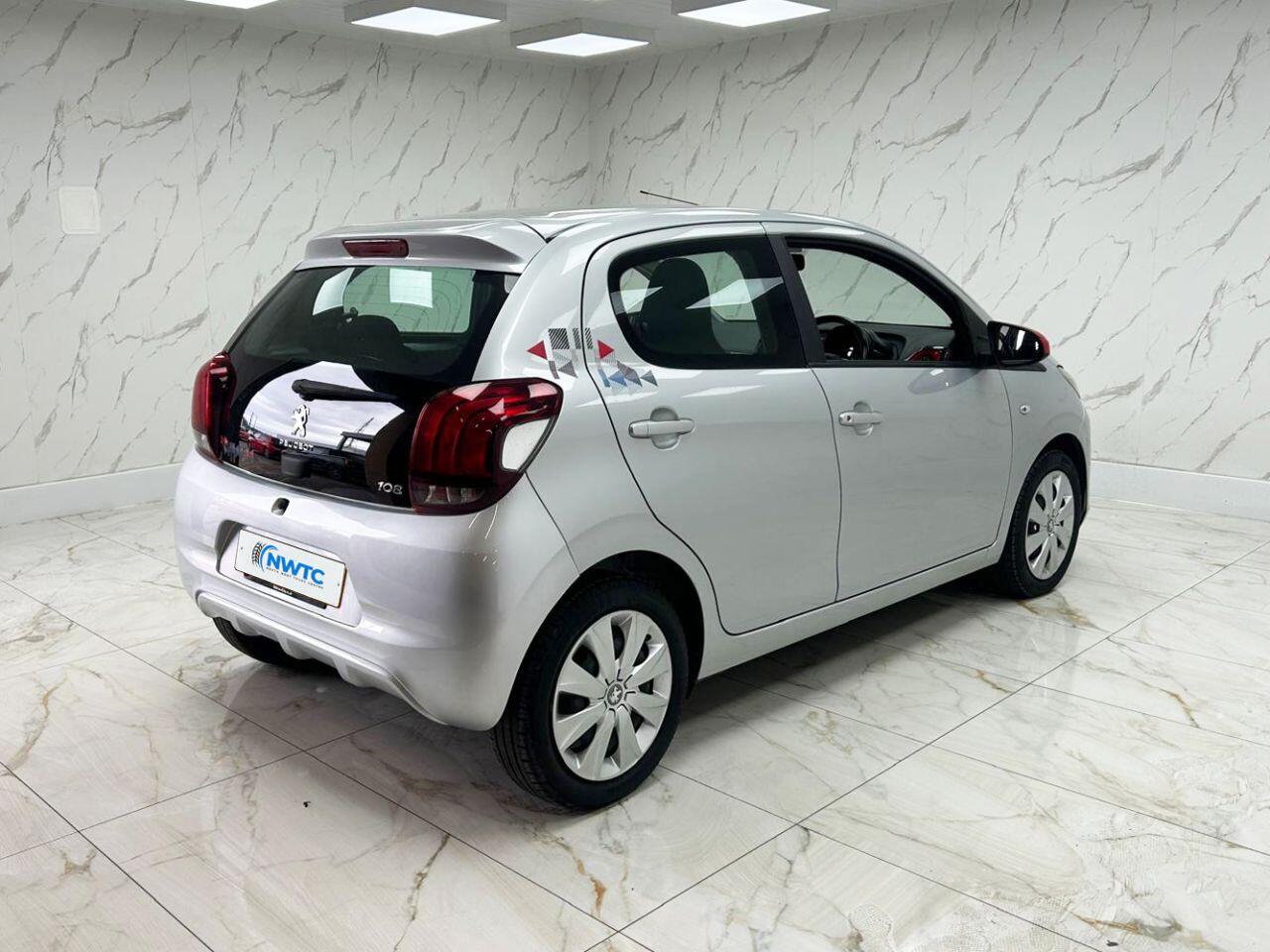 Peugeot 108 view 12
