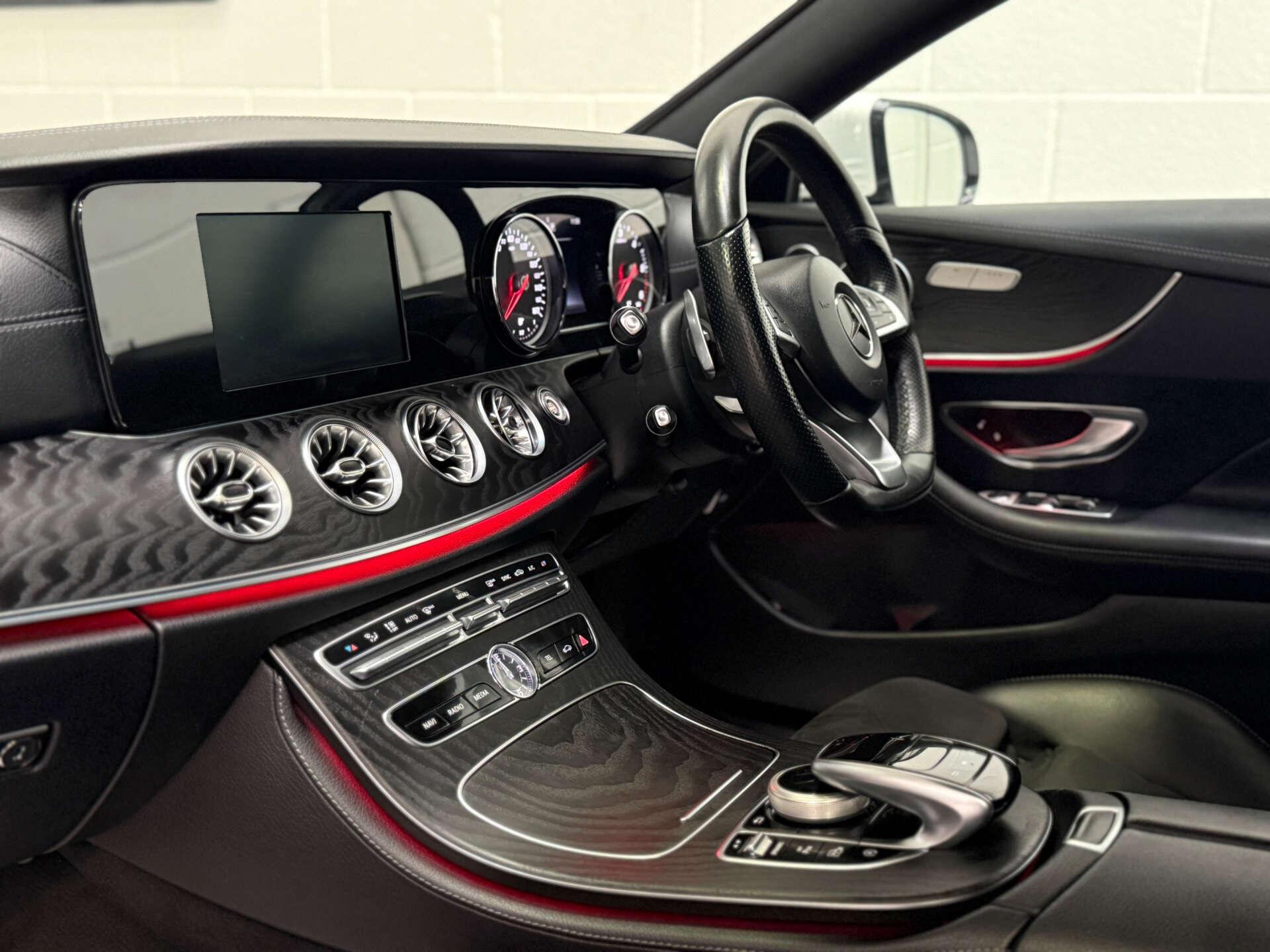 Mercedes-Benz E-Class view 18