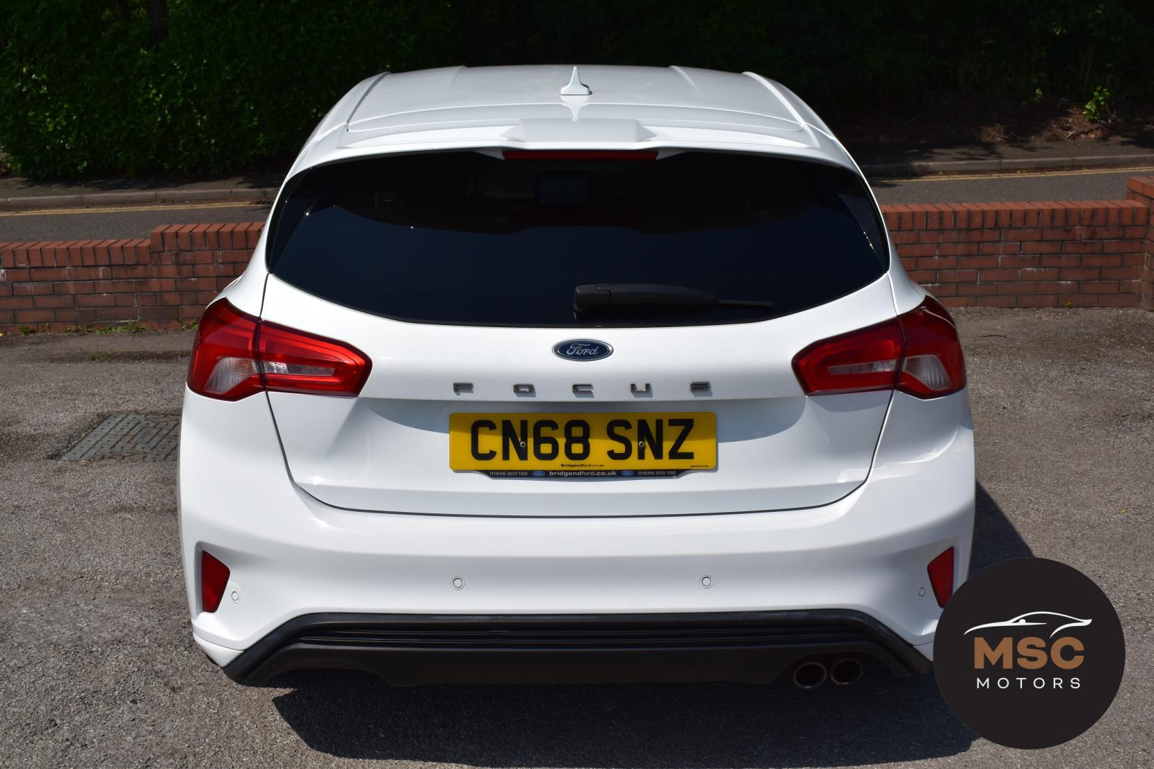 Ford Focus view 15