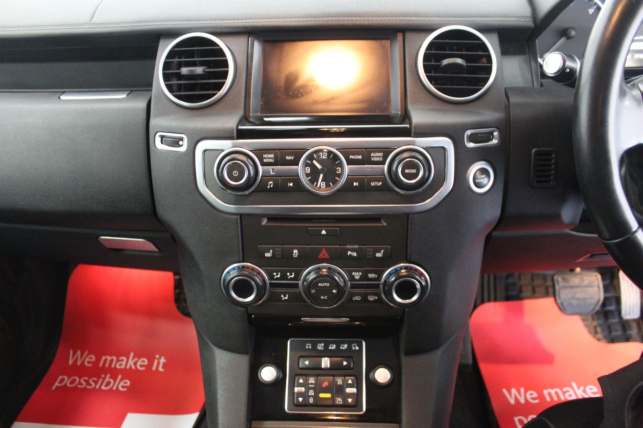 Land Rover Discovery view 36