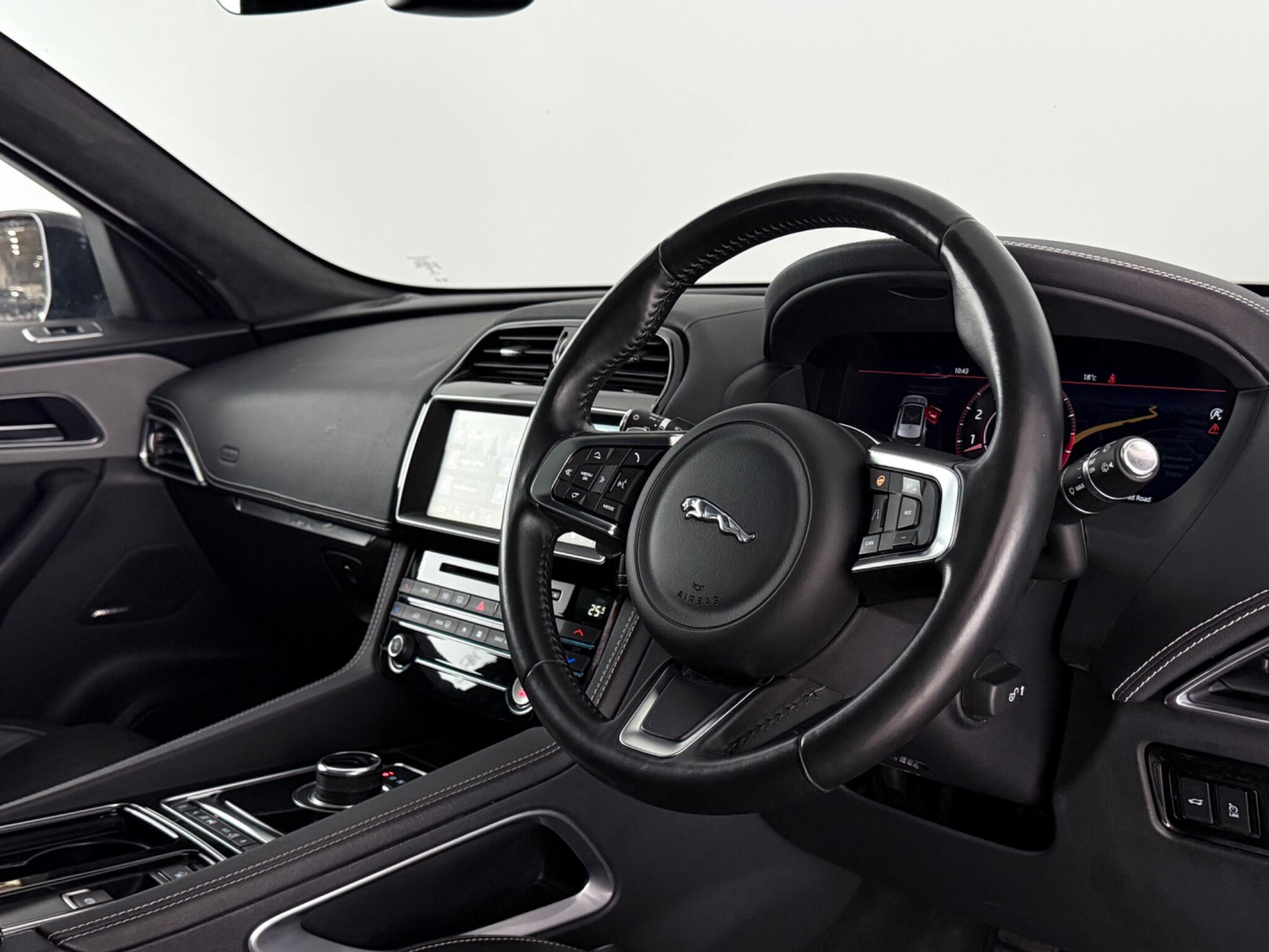 Jaguar F-Pace view 3