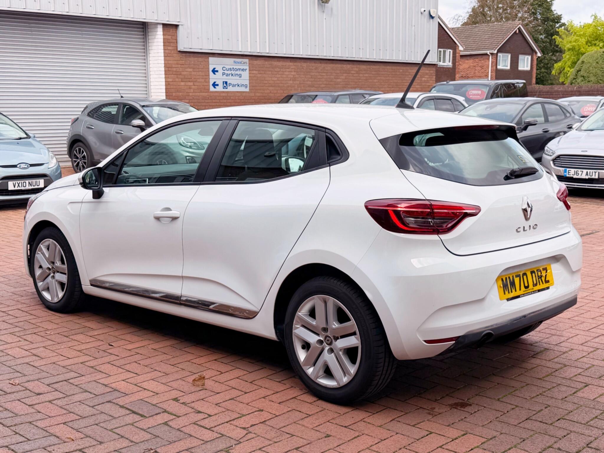 Renault Clio view 27